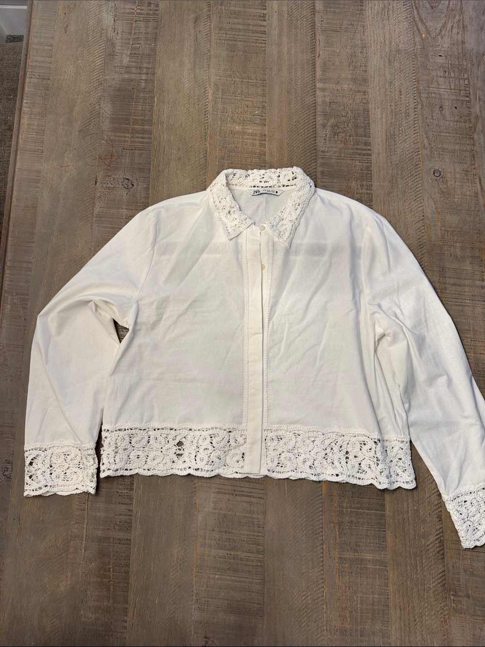 Zara White Lace-Trim Button-Front Shirt